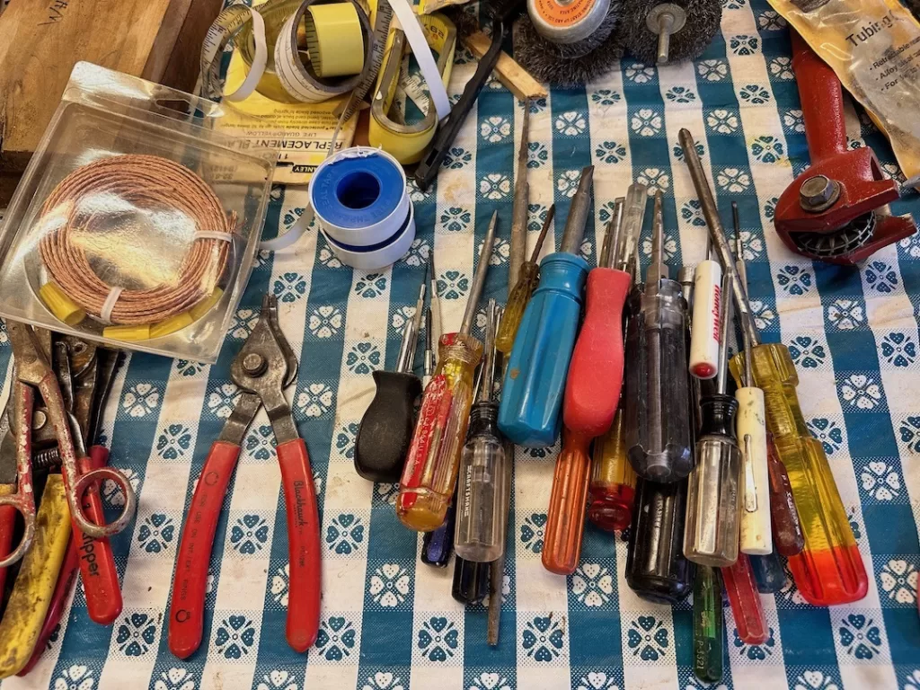 pile of screwdrivers